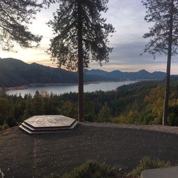 Shasta Lake Properties - Vacation Rentals Near Me - Lakehead, California