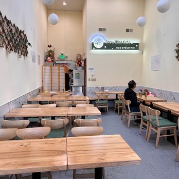 Snow Bliss - Restaurant Interior - Asian Fusion Near Me - San Francisco, California Snow Bliss - Restaurant Interior - Asian Fusion Near Me - San Francisco, California