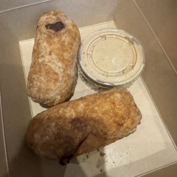 Boston Burger - Pulled Pork Mac & Cheese Egg Rolls - Burgers Near Me - Boston, Massachusetts