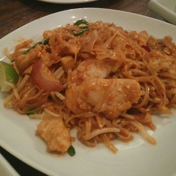 Jatujak - Pad thai (lunch) - Food Delivery Services Near Me - Toronto, Ontario