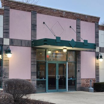 Wonton Gourmet - a pink building with a green awning - Chinese Near Me - Des Plaines, Illinois Wonton Gourmet - a pink building with a green awning - Chinese Near Me - Des Plaines, Illinois
