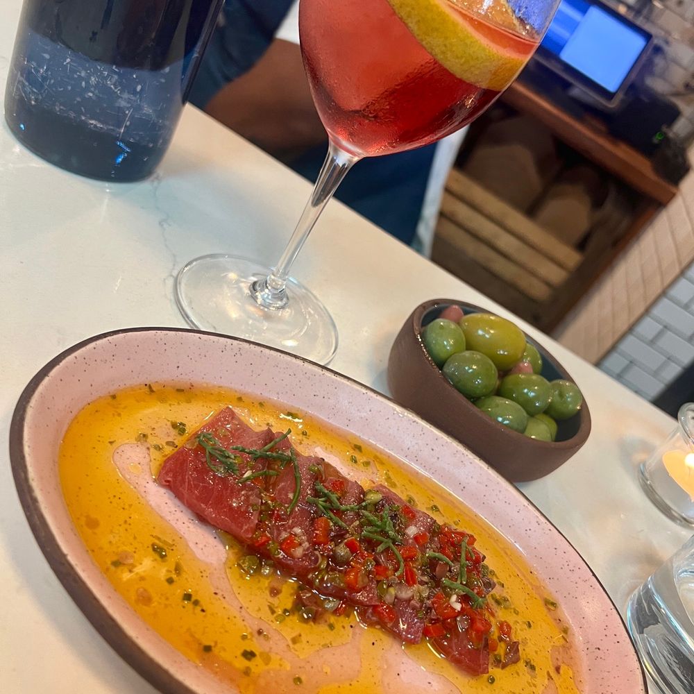 Valentina - Sashimi de Atun - Seafood Near Me - Encinitas, California
