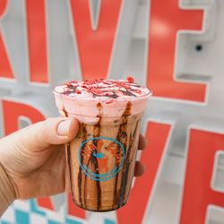 Jump Cup - Strawberry Mocha Deluxe Latte
