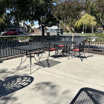 Extreme Hummus - Patio dining area is good sized - Mediterranean Near Me - Citrus Heights, California