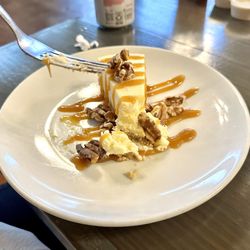 Cafe Roma - Turtle cheesecake