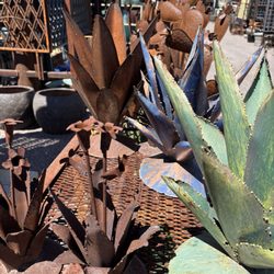 Lulu's Town Dump - Metal plants