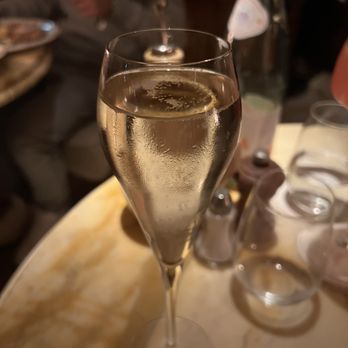 Gigi - Veuve Cliquot - Creperies Near Me - Paris, 75