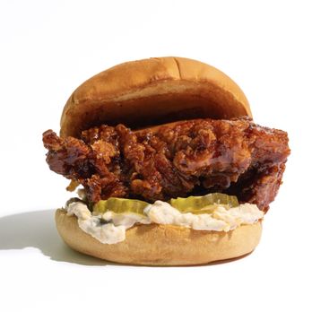 EARL Kaimuki - Firebird Chicken Sandwich - Sandwiches Near Me - Honolulu, Hawaii EARL Kaimuki - Firebird Chicken Sandwich - Sandwiches Near Me - Honolulu, Hawaii