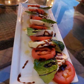 Zeppe's Tavern & Pizzeria - Caprese Salad Appetizer - American Near Me - Naples, Florida