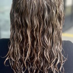 The Real Kee Styless Hair Studio - Heavy Partial Highlight