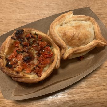 Che Empanadas - Caprese and Humita - Latin American Near Me - Raleigh, North Carolina