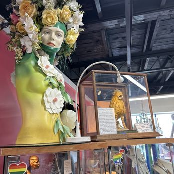 Top Drawer - Thrift Stores Near Me - Austin, Texas