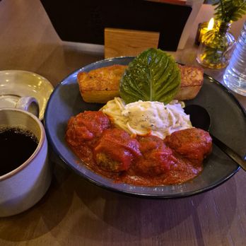 Tavern on Meridian - American Near Me - Irving, Texas