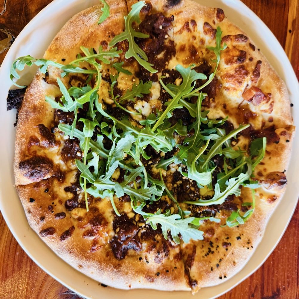 Neighbor's Kitchen & Yard - Pizza Near Me - Bastrop, Texas