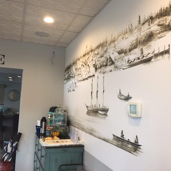 Topside Coffee Cabin - Interior painting was lovely - Coffee & Tea Near Me - Steilacoom, Washington