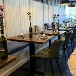 Sotto La Luna - Dining room