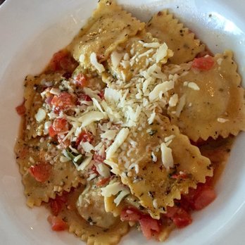 Le Relais Restaurant Bistro - Butternut squash ravioli, Provençal style - Canadian (New) Near Me - Knowlton, Quebec