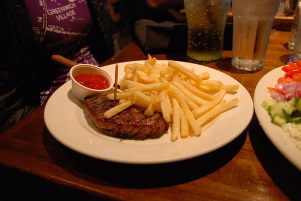 Greenlake Bar & Grill by null