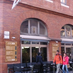 Le Cyrano - Façade du cyrano bar