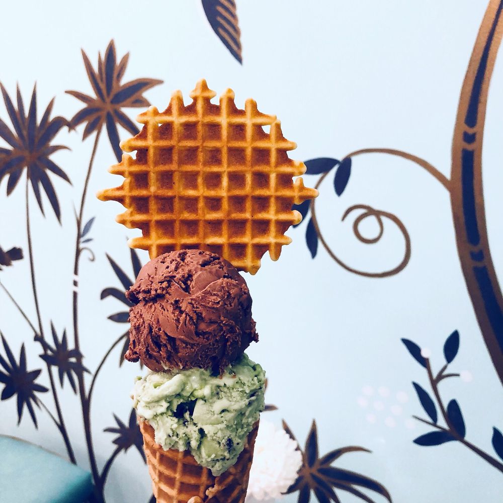 La Glace - Ice Cream & Frozen Yogurt Near Me - Vancouver, British Columbia