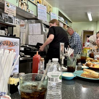 Walker's Diner - Inside - Diners Near Me - Farmville, Virginia Walker's Diner - Inside - Diners Near Me - Farmville, Virginia
