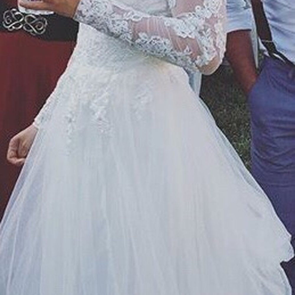 She fixed the bustle