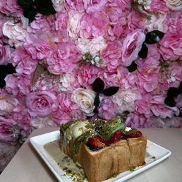 Pistachio honey toast Pistachio honey toast