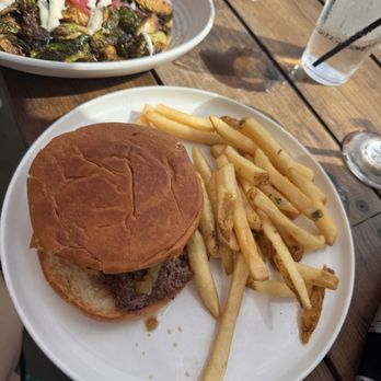 OB Surf Lodge - smash burger - Breakfast & Brunch Near Me - San Diego, California OB Surf Lodge - smash burger - Breakfast & Brunch Near Me - San Diego, California