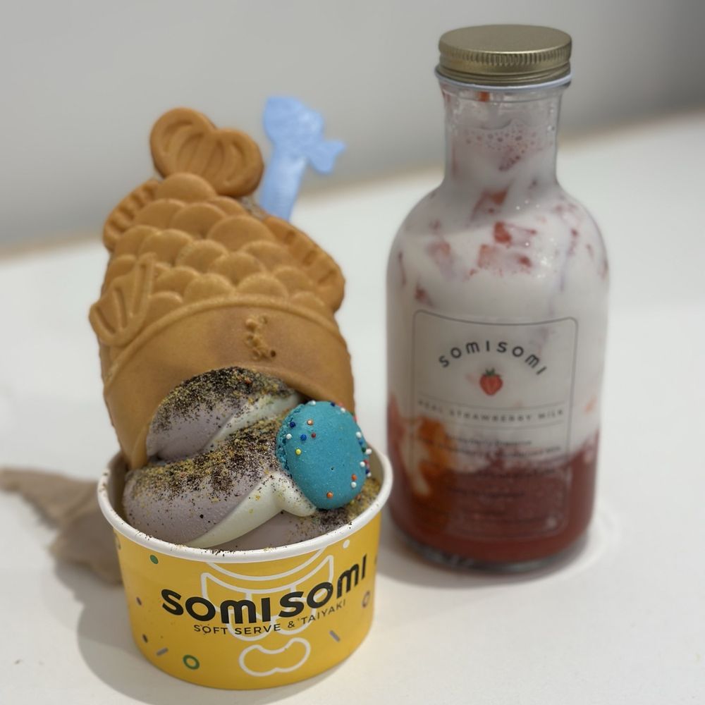 Somisomi - Upside down Ah-boong ube honeydew swirl with strawberry milk - Desserts Near Me - Temecula, California Somisomi - Upside down Ah-boong ube honeydew swirl with strawberry milk - Desserts Near Me - Temecula, California