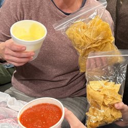 El Mezcal - Nachos with cheese and salsa dip.