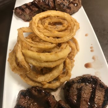 Manhattan's American Bar and Grill - Char bites with crispy onion straws - American Near Me - Carol Stream, Illinois