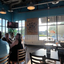 Rusty Taco - Diner area