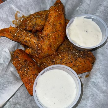 Press Box Sports - 5 hot wings w/ lemon pepper (requested all flats) - Sports Bars Near Me - Tampa, Florida Press Box Sports - 5 hot wings w/ lemon pepper (requested all flats) - Sports Bars Near Me - Tampa, Florida