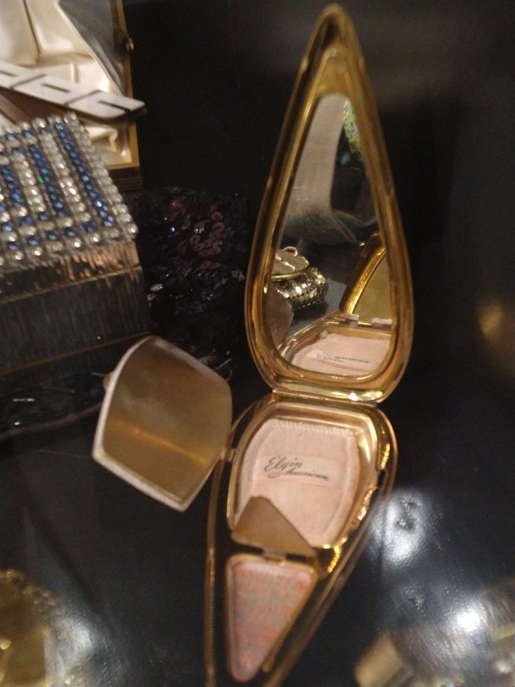 Esse Purse Museum