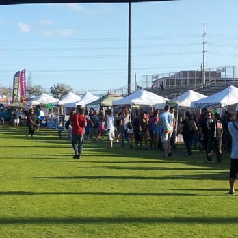 Eat The Street - Food Trucks Near Me - Kapolei, Hawaii