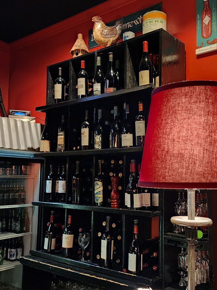 Amos Mosquito's Restaurant & Bar