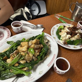 Hop Kee - Fish and shrimp w walnuts and Shrimp With walnuts and Broccoli - Seafood Near Me - New York, New York