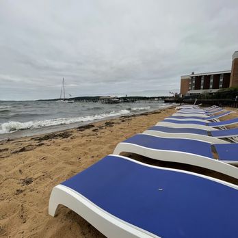 Delamar - Beach - Hotels Near Me - Traverse City, Michigan