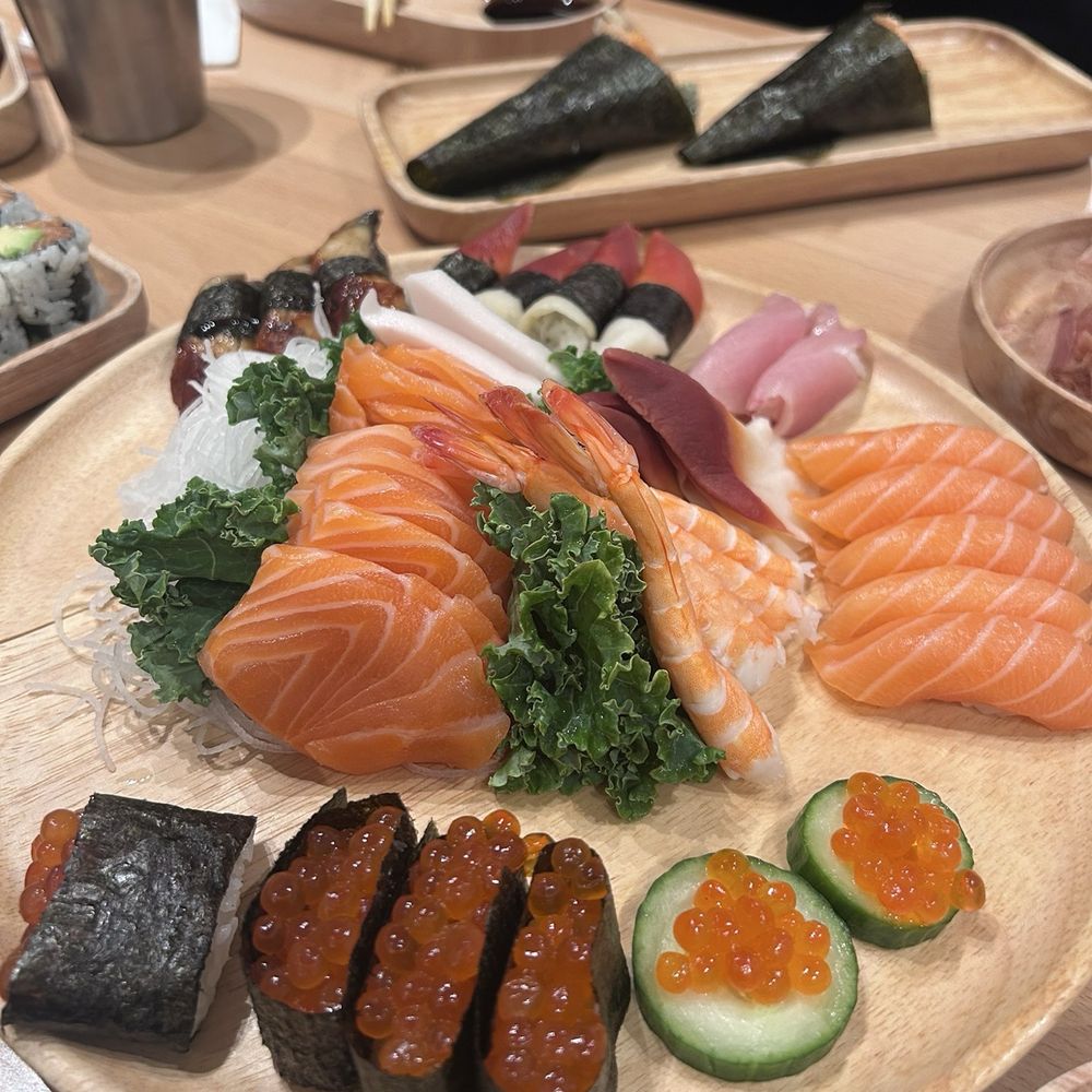 Akino - Sushi Bars Near Me - Elmhurst, New York Akino - Sushi Bars Near Me - Elmhurst, New York