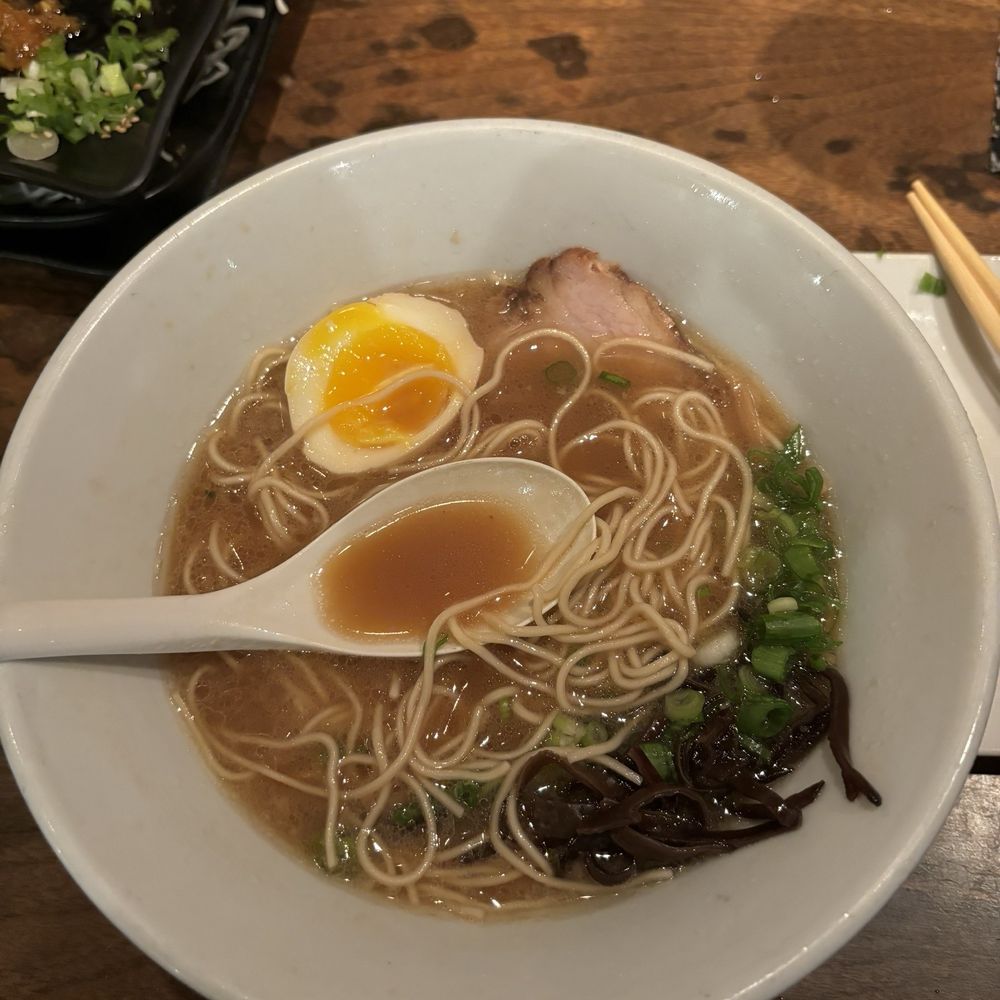 Mr Max - Tonkotsu Ramen shoyu - Sushi Bars Near Me - Irving, Texas