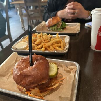 American Grub - Burgers Near Me - Tustin, California