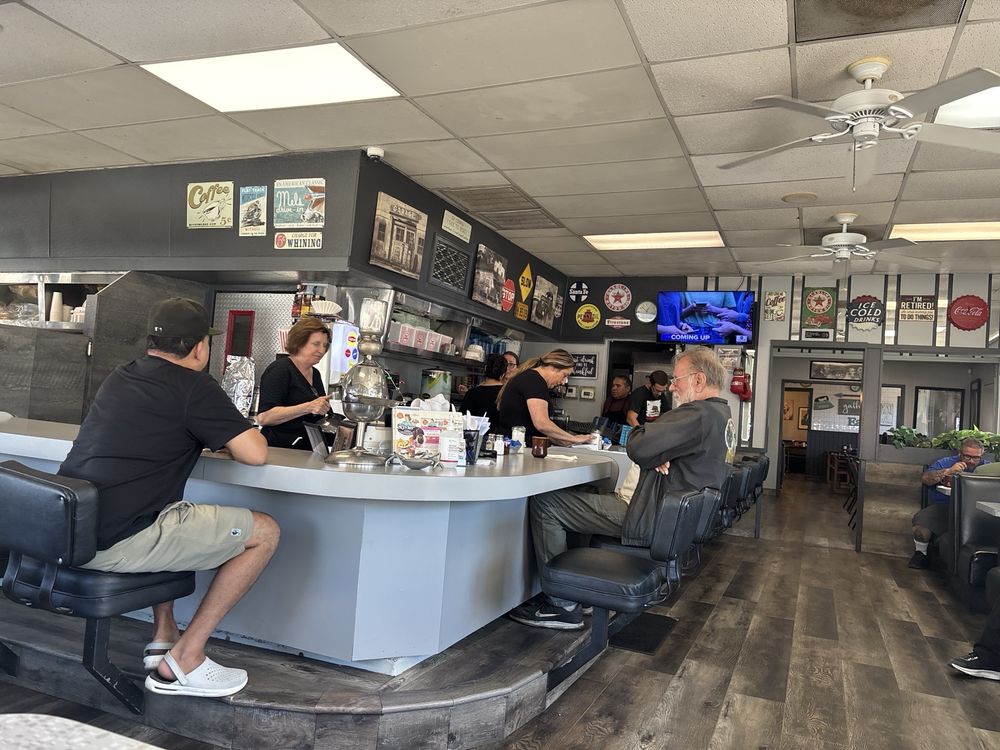 Riviera Family Restaurant
