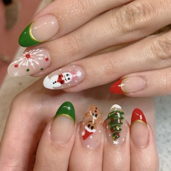 Varnish Lab - Christmas nails - Nail Salons Near Me - Playa Vista, California Varnish Lab - Christmas nails - Nail Salons Near Me - Playa Vista, California