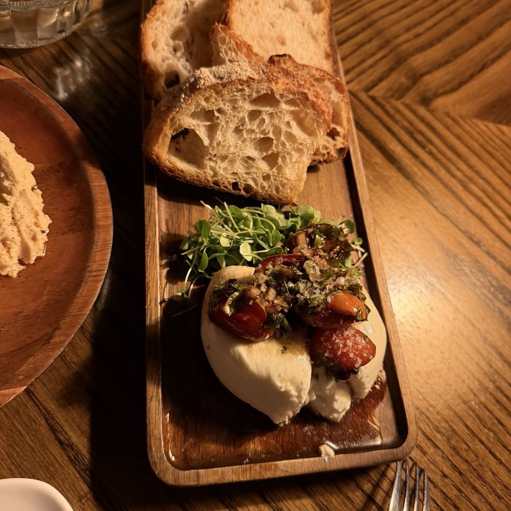 Ginger Rabbit Jazz Lounge - Burrata - Jazz & Blues Near Me - Columbus, Ohio Ginger Rabbit Jazz Lounge - Burrata - Jazz & Blues Near Me - Columbus, Ohio