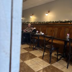 The Fat Tomato Italian Bistro - Shot of inside