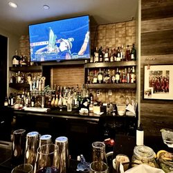 Rosina's Italian Restaurant - The nice quaint little bar here with a very nice and helpful bar tender named Alyssa. Cheers!