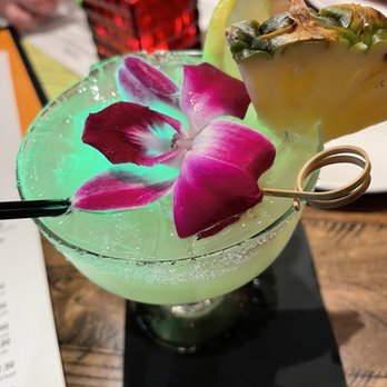 Nicky's Thai Kitchen - Pineapple Margarita - Thai Near Me - Pittsburgh, Pennsylvania