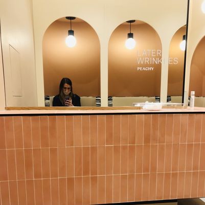 Peachy West SoHo by null