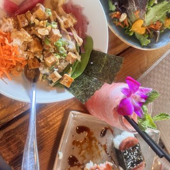 Wilfred's Lounge - Poke bowl tofu - Hawaiian Near Me - Napa, California Wilfred's Lounge - Poke bowl tofu - Hawaiian Near Me - Napa, California