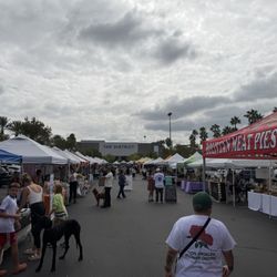 The District Farmers Market - Walking into the Farmers market.